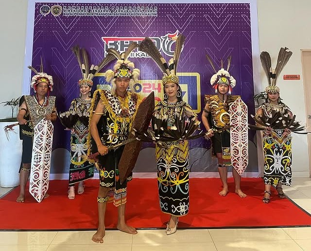 Tari Dayak Tiga Bangen